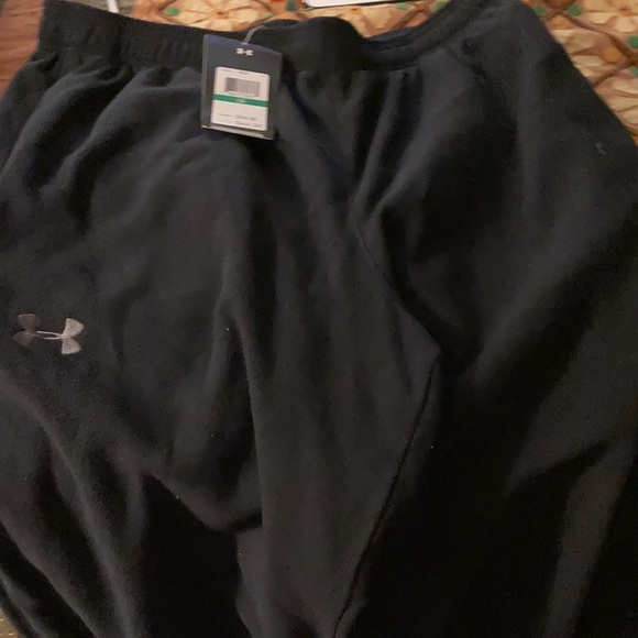 Under Armor fleece bottoms - Picture 2 of 3